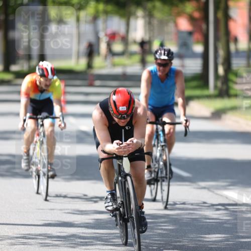 10.08.2025 - GEWOBA Citytriathlon Bremen Yannick Fuchs http://msf.ph/oto/8564000 10.08.2025 14:39:23 Radfahren 18, 84, 94, 101, 126, 130, 174, 281, 283, 334, 427 meine-sportfotos.de