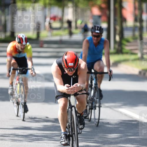 10.08.2025 - GEWOBA Citytriathlon Bremen Yannick Fuchs http://msf.ph/oto/8564002 10.08.2025 14:39:23 Radfahren 18, 84, 94, 101, 126, 130, 174, 281, 283, 334, 427 meine-sportfotos.de