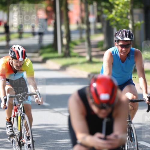 10.08.2025 - GEWOBA Citytriathlon Bremen Yannick Fuchs http://msf.ph/oto/8564006 10.08.2025 14:39:24 Radfahren 18, 84, 94, 101, 126, 130, 174, 281, 283, 334, 427 meine-sportfotos.de