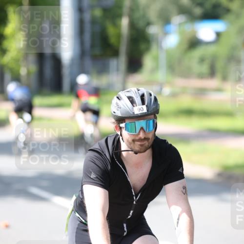 10.08.2025 - GEWOBA Citytriathlon Bremen Yannick Fuchs http://msf.ph/oto/8564079 10.08.2025 14:39:51 Radfahren 52, 69, 80, 90, 124, 139, 215, 217, 274 meine-sportfotos.de