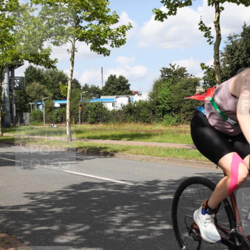10.08.2025 - GEWOBA Citytriathlon Bremen Yannick Fuchs http://msf.ph/oto/8564102 10.08.2025 12:43:17 Radfahren 612, 646, 677, 885, 889, 945, 964, 1038 meine-sportfotos.de
