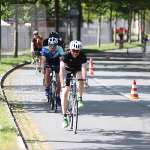10.08.2025 - GEWOBA Citytriathlon Bremen Yannick Fuchs http://msf.ph/oto/8564104 10.08.2025 14:40:01 Radfahren 52, 59, 69, 80, 124, 139, 217, 225, 274 meine-sportfotos.de