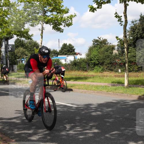 10.08.2025 - GEWOBA Citytriathlon Bremen Yannick Fuchs http://msf.ph/oto/8564108 10.08.2025 12:43:19 Radfahren 612, 646, 677, 885, 889, 945, 964, 1038 meine-sportfotos.de