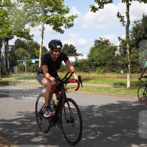 10.08.2025 - GEWOBA Citytriathlon Bremen Yannick Fuchs http://msf.ph/oto/8564113 10.08.2025 12:43:21 Radfahren 612, 646, 677, 885, 945, 964, 1038 meine-sportfotos.de