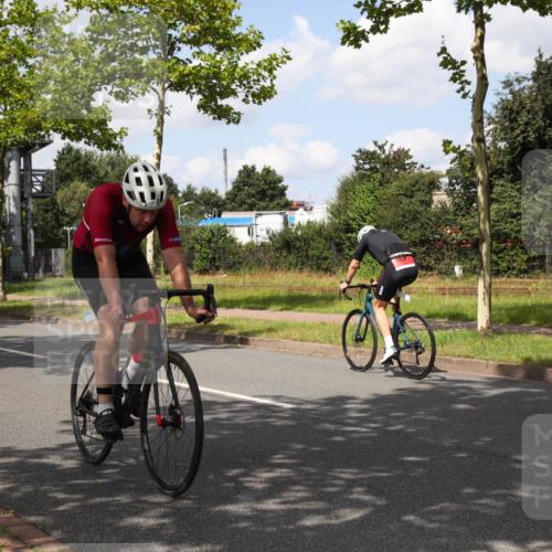 10.08.2025 - GEWOBA Citytriathlon Bremen Yannick Fuchs http://msf.ph/oto/8564144 10.08.2025 12:43:44 Radfahren 608, 835, 837, 842, 907, 925, 954, 955, 1012 meine-sportfotos.de