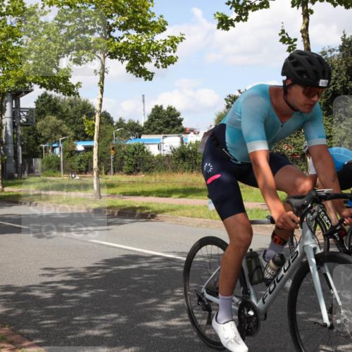 10.08.2025 - GEWOBA Citytriathlon Bremen Yannick Fuchs http://msf.ph/oto/8564160 10.08.2025 12:43:53 Radfahren 608, 842, 907, 925, 954, 1012, 1036 meine-sportfotos.de
