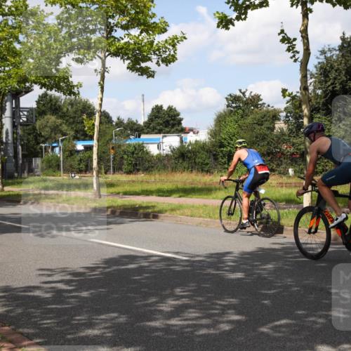 10.08.2025 - GEWOBA Citytriathlon Bremen Yannick Fuchs http://msf.ph/oto/8564168 10.08.2025 12:44:03 Radfahren 608, 661, 731, 908, 954, 1036 meine-sportfotos.de