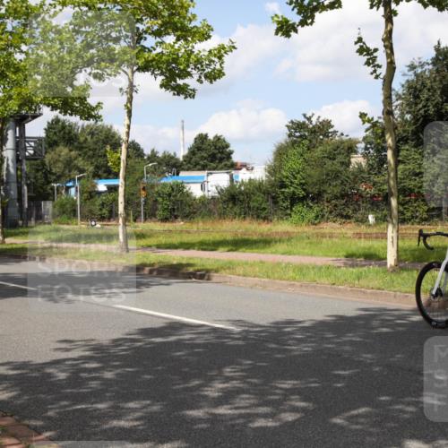 10.08.2025 - GEWOBA Citytriathlon Bremen Yannick Fuchs http://msf.ph/oto/8564196 10.08.2025 12:44:22 Radfahren 586, 661, 669, 693, 703, 713, 731, 746, 911, 965 meine-sportfotos.de