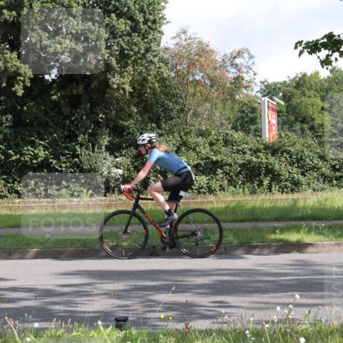 10.08.2025 - GEWOBA Citytriathlon Bremen Yannick Fuchs http://msf.ph/oto/8564217 10.08.2025 10:55:29 Radfahren 19, 211, 219, 397, 444 meine-sportfotos.de