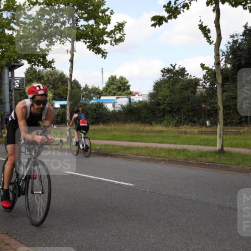 10.08.2025 - GEWOBA Citytriathlon Bremen Yannick Fuchs http://msf.ph/oto/8564232 10.08.2025 12:44:42 Radfahren 586, 607, 638, 800, 809, 819, 958, 1030 meine-sportfotos.de