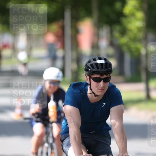 10.08.2025 - GEWOBA Citytriathlon Bremen Yannick Fuchs http://msf.ph/oto/8564273 10.08.2025 14:40:40 Radfahren 29, 47, 131, 186, 211, 224, 242, 258, 289, 297, 529 meine-sportfotos.de