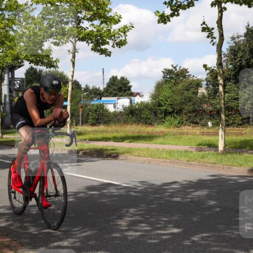 10.08.2025 - GEWOBA Citytriathlon Bremen Yannick Fuchs http://msf.ph/oto/8564293 10.08.2025 12:45:18 Radfahren 633, 712, 724, 808, 828, 851, 946, 1022 meine-sportfotos.de