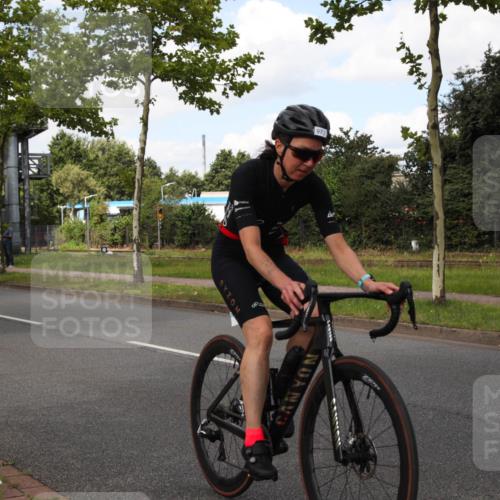 10.08.2025 - GEWOBA Citytriathlon Bremen Yannick Fuchs http://msf.ph/oto/8564318 10.08.2025 12:45:35 Radfahren 676, 724, 748, 771, 851, 930, 939, 946, 1022 meine-sportfotos.de