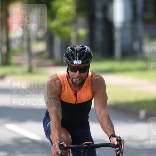 10.08.2025 - GEWOBA Citytriathlon Bremen Yannick Fuchs http://msf.ph/oto/8564324 10.08.2025 14:40:50 Radfahren 29, 131, 177, 186, 211, 224, 289, 529 meine-sportfotos.de