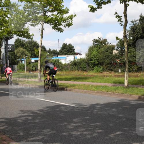 10.08.2025 - GEWOBA Citytriathlon Bremen Yannick Fuchs http://msf.ph/oto/8564329 10.08.2025 12:45:42 Radfahren 574, 651, 676, 697, 748, 771, 812, 898, 928, 930, 939 meine-sportfotos.de