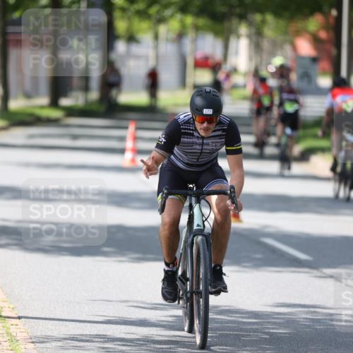 10.08.2025 - GEWOBA Citytriathlon Bremen Yannick Fuchs http://msf.ph/oto/8564330 10.08.2025 14:40:57 Radfahren 103, 142, 177, 211, 224, 253, 432, 476, 477 meine-sportfotos.de