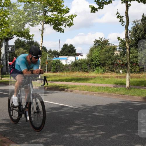 10.08.2025 - GEWOBA Citytriathlon Bremen Yannick Fuchs http://msf.ph/oto/8564333 10.08.2025 12:45:45 Radfahren 574, 651, 674, 676, 685, 697, 748, 771, 812, 898, 928, 930, 939 meine-sportfotos.de
