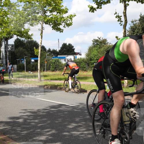10.08.2025 - GEWOBA Citytriathlon Bremen Yannick Fuchs http://msf.ph/oto/8564352 10.08.2025 12:45:51 Radfahren 574, 651, 674, 685, 697, 748, 771, 812, 898, 928 meine-sportfotos.de