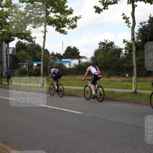 10.08.2025 - GEWOBA Citytriathlon Bremen Yannick Fuchs http://msf.ph/oto/8564390 10.08.2025 12:46:18 Radfahren 625, 948, 1011 meine-sportfotos.de