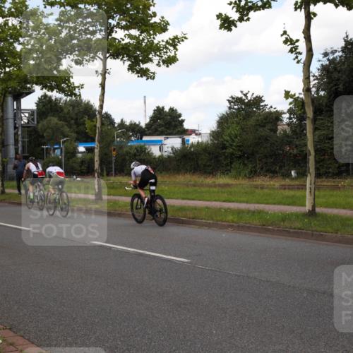 10.08.2025 - GEWOBA Citytriathlon Bremen Yannick Fuchs http://msf.ph/oto/8564395 10.08.2025 12:46:20 Radfahren 625, 948, 1011 meine-sportfotos.de