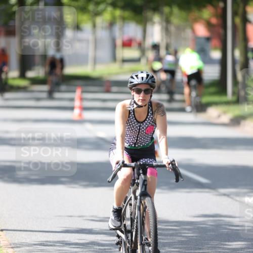 10.08.2025 - GEWOBA Citytriathlon Bremen Yannick Fuchs http://msf.ph/oto/8564397 10.08.2025 14:41:11 Radfahren 103, 142, 204, 249, 253, 266, 280, 353, 431, 432, 476, 477 meine-sportfotos.de