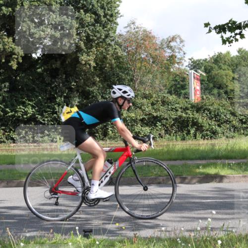 10.08.2025 - GEWOBA Citytriathlon Bremen Yannick Fuchs http://msf.ph/oto/8564414 10.08.2025 10:56:43 Radfahren 31, 67, 145, 203, 447, 455, 501 meine-sportfotos.de