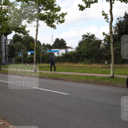 10.08.2025 - GEWOBA Citytriathlon Bremen Yannick Fuchs http://msf.ph/oto/8564421 10.08.2025 12:46:37 Radfahren 576, 605, 625, 903, 918, 962, 1007, 1020 meine-sportfotos.de