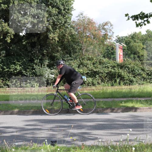 10.08.2025 - GEWOBA Citytriathlon Bremen Yannick Fuchs http://msf.ph/oto/8564431 10.08.2025 10:56:51 Radfahren 67, 145, 203, 447, 454, 455, 501 meine-sportfotos.de