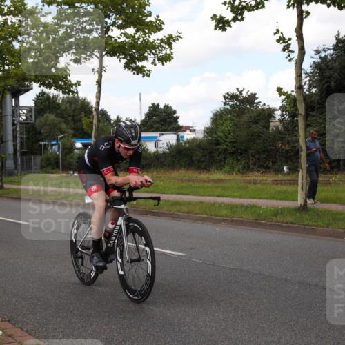 10.08.2025 - GEWOBA Citytriathlon Bremen Yannick Fuchs http://msf.ph/oto/8564442 10.08.2025 12:46:46 Radfahren 576, 605, 799, 823, 903, 918, 962, 968, 1007, 1020 meine-sportfotos.de