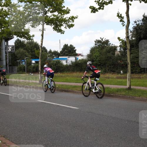 10.08.2025 - GEWOBA Citytriathlon Bremen Yannick Fuchs http://msf.ph/oto/8564460 10.08.2025 12:46:56 Radfahren 583, 622, 760, 799, 823, 968, 1007, 1020 meine-sportfotos.de