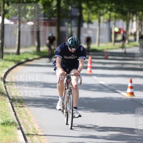 10.08.2025 - GEWOBA Citytriathlon Bremen Yannick Fuchs http://msf.ph/oto/8564465 10.08.2025 14:41:30 Radfahren 36, 280, 306, 343, 513 meine-sportfotos.de