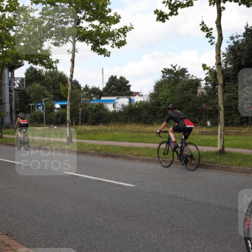10.08.2025 - GEWOBA Citytriathlon Bremen Yannick Fuchs http://msf.ph/oto/8564493 10.08.2025 12:47:04 Radfahren 583, 622, 640, 659, 675, 733, 751, 760, 769, 875, 960, 968, 1013 meine-sportfotos.de