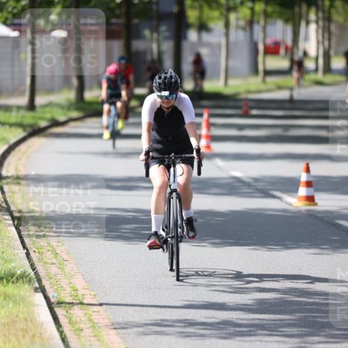10.08.2025 - GEWOBA Citytriathlon Bremen Yannick Fuchs http://msf.ph/oto/8564505 10.08.2025 14:41:42 Radfahren 209, 262, 306, 317, 343, 478, 480, 513 meine-sportfotos.de