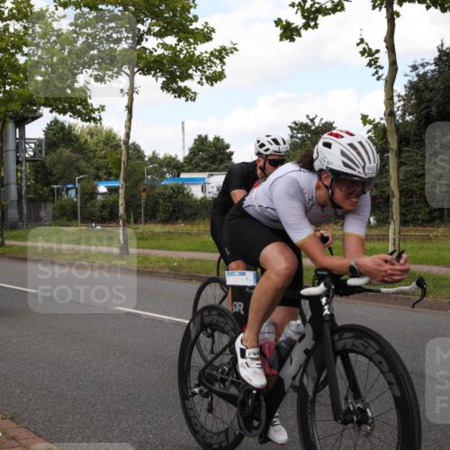 10.08.2025 - GEWOBA Citytriathlon Bremen Yannick Fuchs http://msf.ph/oto/8564511 10.08.2025 12:47:12 Radfahren 573, 583, 622, 640, 645, 659, 675, 733, 751, 760, 769, 792, 875, 960, 981, 1013 meine-sportfotos.de