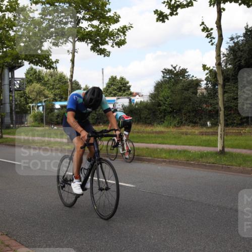 10.08.2025 - GEWOBA Citytriathlon Bremen Yannick Fuchs http://msf.ph/oto/8564526 10.08.2025 12:47:18 Radfahren 573, 622, 640, 645, 654, 659, 675, 732, 733, 751, 769, 792, 875, 960, 981, 1013 meine-sportfotos.de