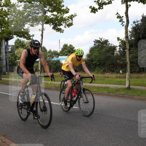 10.08.2025 - GEWOBA Citytriathlon Bremen Yannick Fuchs http://msf.ph/oto/8564530 10.08.2025 12:47:20 Radfahren 573, 622, 640, 645, 654, 659, 675, 732, 733, 751, 753, 769, 792, 875, 960, 981, 1013 meine-sportfotos.de