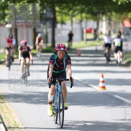 10.08.2025 - GEWOBA Citytriathlon Bremen Yannick Fuchs http://msf.ph/oto/8564536 10.08.2025 14:41:47 Radfahren 209, 213, 262, 306, 317, 343, 478, 480, 513 meine-sportfotos.de