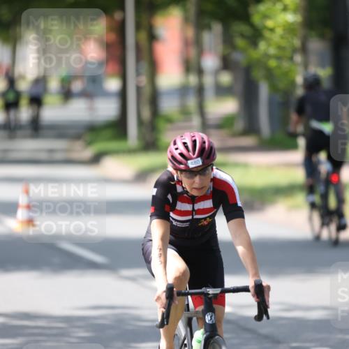 10.08.2025 - GEWOBA Citytriathlon Bremen Yannick Fuchs http://msf.ph/oto/8564554 10.08.2025 14:41:49 Radfahren 209, 213, 250, 262, 317, 343, 478, 480, 513 meine-sportfotos.de