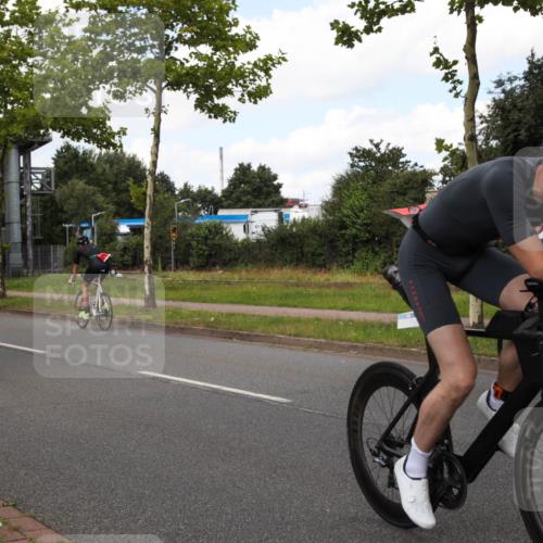 10.08.2025 - GEWOBA Citytriathlon Bremen Yannick Fuchs http://msf.ph/oto/8564559 10.08.2025 12:47:47 Radfahren 566, 587, 590, 679, 745, 801, 884, 916, 943, 951 meine-sportfotos.de