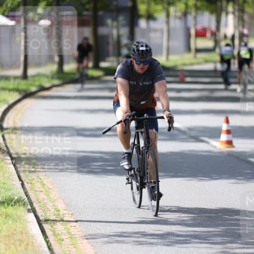 10.08.2025 - GEWOBA Citytriathlon Bremen Yannick Fuchs http://msf.ph/oto/8564628 10.08.2025 14:42:18 Radfahren 19, 145, 288 meine-sportfotos.de
