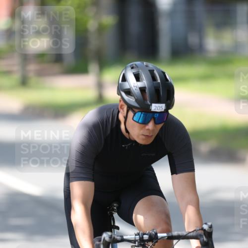 10.08.2025 - GEWOBA Citytriathlon Bremen Yannick Fuchs http://msf.ph/oto/8564696 10.08.2025 14:43:13 Radfahren 157, 180, 205, 234, 251, 311, 436, 446, 462 meine-sportfotos.de