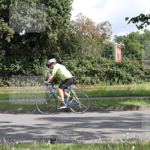 10.08.2025 - GEWOBA Citytriathlon Bremen Yannick Fuchs http://msf.ph/oto/8564710 10.08.2025 10:58:59 Radfahren 57, 191, 450 meine-sportfotos.de