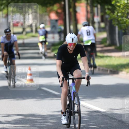 10.08.2025 - GEWOBA Citytriathlon Bremen Yannick Fuchs http://msf.ph/oto/8564718 10.08.2025 14:43:24 Radfahren 109, 157, 234, 251, 311, 462 meine-sportfotos.de