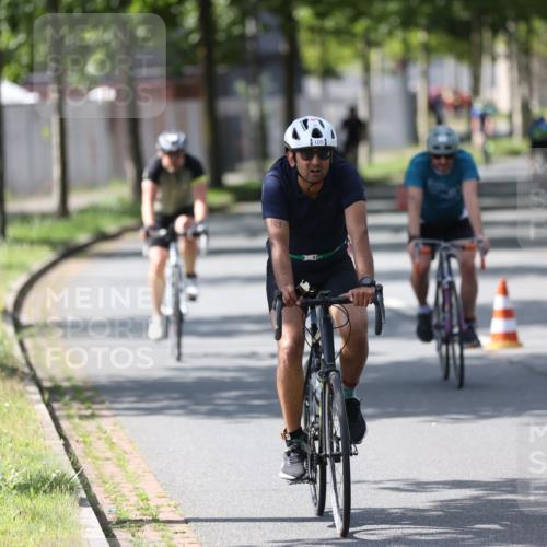 10.08.2025 - GEWOBA Citytriathlon Bremen Yannick Fuchs http://msf.ph/oto/8564736 10.08.2025 14:43:41 Radfahren 86, 109, 154, 163, 259, 325 meine-sportfotos.de