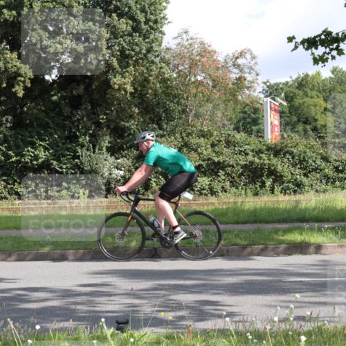 10.08.2025 - GEWOBA Citytriathlon Bremen Yannick Fuchs http://msf.ph/oto/8564741 10.08.2025 10:59:26 Radfahren 63, 111, 193, 209 meine-sportfotos.de