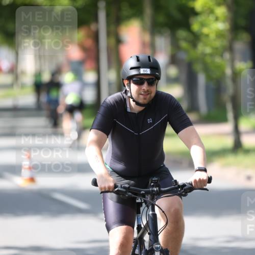 10.08.2025 - GEWOBA Citytriathlon Bremen Yannick Fuchs http://msf.ph/oto/8564757 10.08.2025 14:43:50 Radfahren 86, 154, 163, 259, 325 meine-sportfotos.de