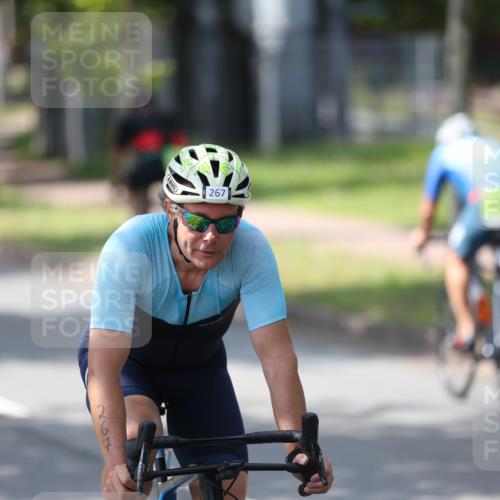 10.08.2025 - GEWOBA Citytriathlon Bremen Yannick Fuchs http://msf.ph/oto/8564802 10.08.2025 14:44:10 Radfahren 28, 267, 278, 298, 408, 445 meine-sportfotos.de