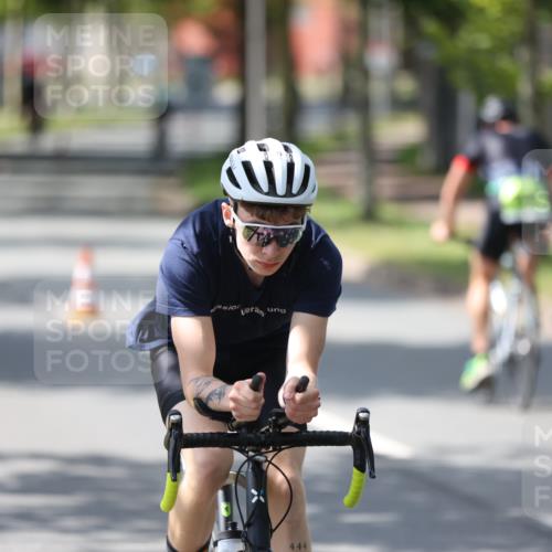 10.08.2025 - GEWOBA Citytriathlon Bremen Yannick Fuchs http://msf.ph/oto/8564853 10.08.2025 14:44:34 Radfahren 9, 73, 200, 208, 323, 383 meine-sportfotos.de