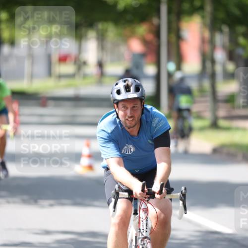 10.08.2025 - GEWOBA Citytriathlon Bremen Yannick Fuchs http://msf.ph/oto/8564869 10.08.2025 14:44:37 Radfahren 9, 73, 200, 208, 323, 383 meine-sportfotos.de