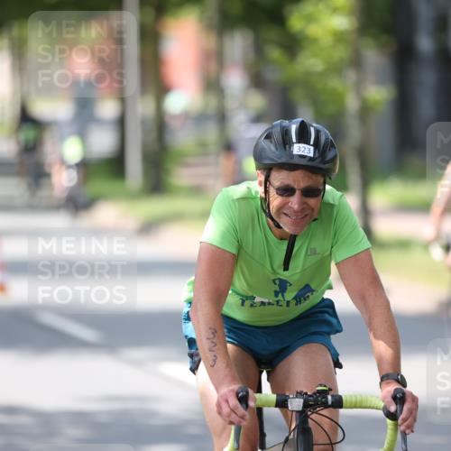 10.08.2025 - GEWOBA Citytriathlon Bremen Yannick Fuchs http://msf.ph/oto/8564880 10.08.2025 14:44:38 Radfahren 9, 73, 200, 208, 323, 383 meine-sportfotos.de